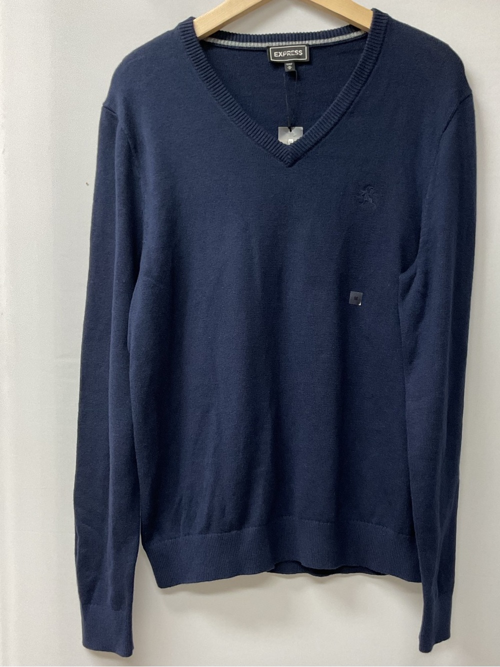Brand New-Express Men's Classic Navy V-Neck Sweater